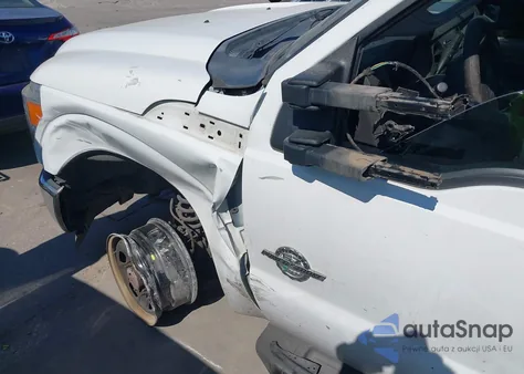 2015 Ford F-250 Xl z USA, uszkodzony, nr VIN 1FT7W2BT8FED62332